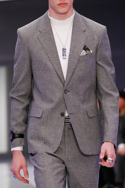 Look 3